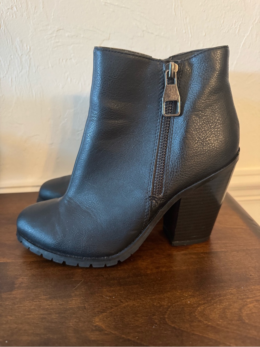 Brand new Call It Spring Black Leather-Look Block Heel Ankle Boots size 8